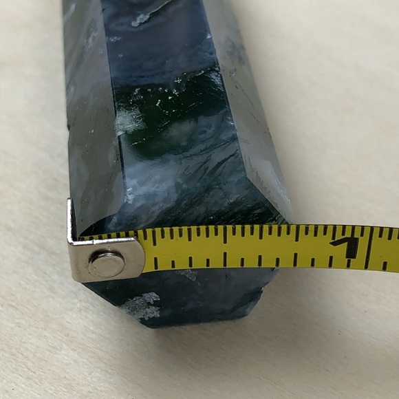 Green Moss Agate stone crystal healing tower pyramid point obelisk wand rock - Picture 15 of 15